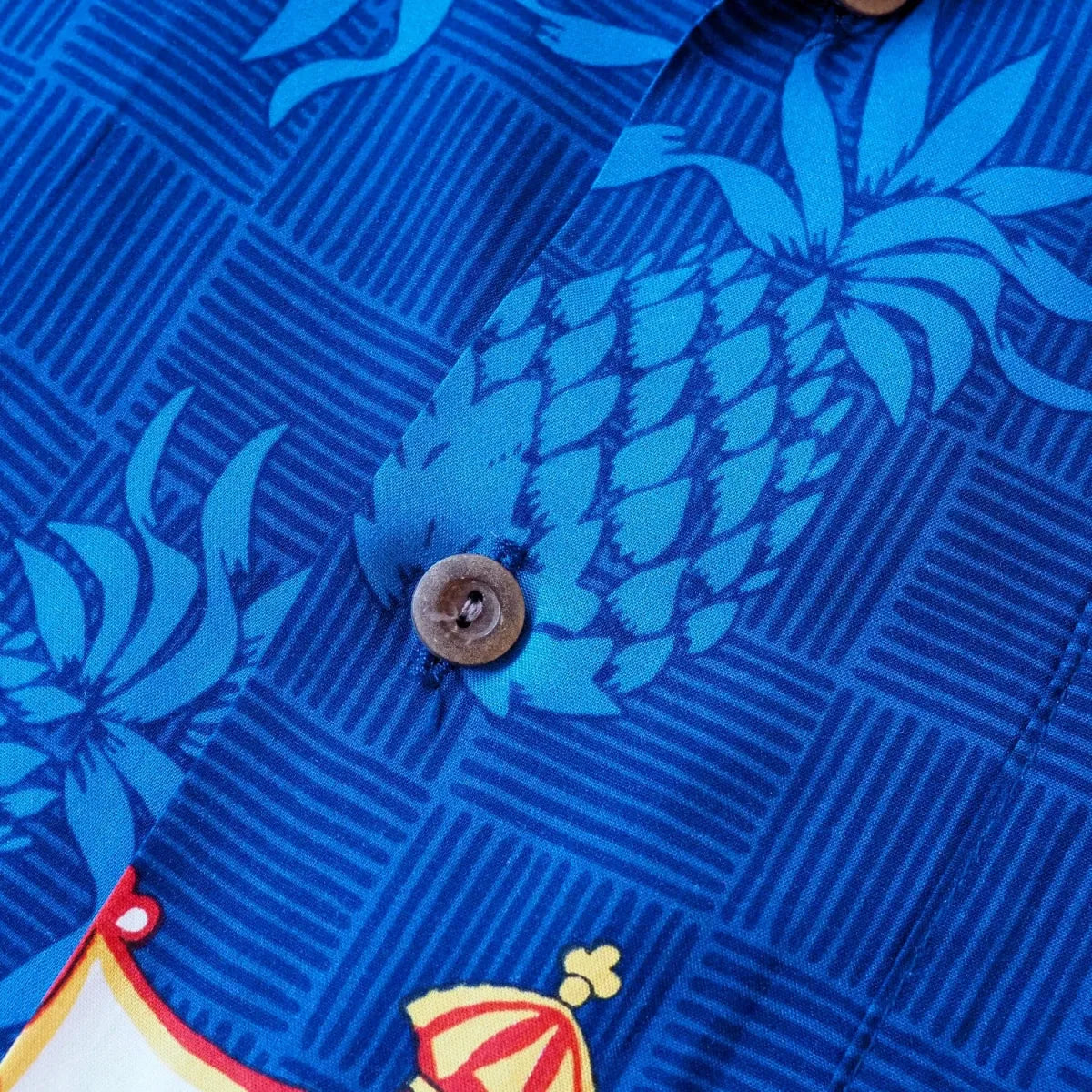 Crest blue hawaiian aloha rayon shirt