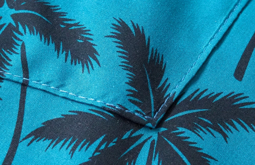 Hawaiian Aloha Shirt - Matching Pocket Seams