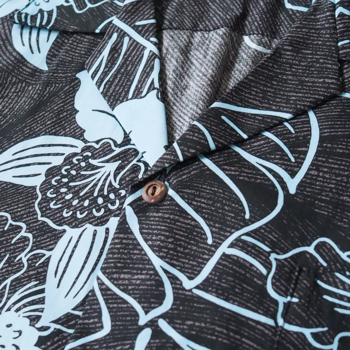Ka’anapali black hawaiian cotton shirt