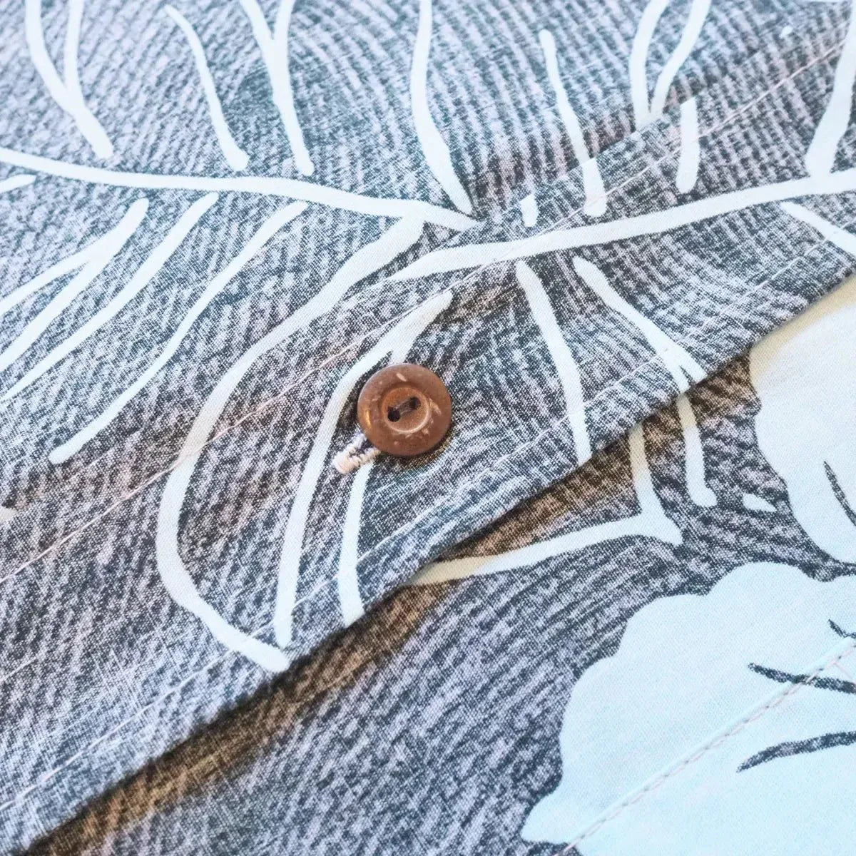 Ka’anapali black reverse print hawaiian cotton shirt