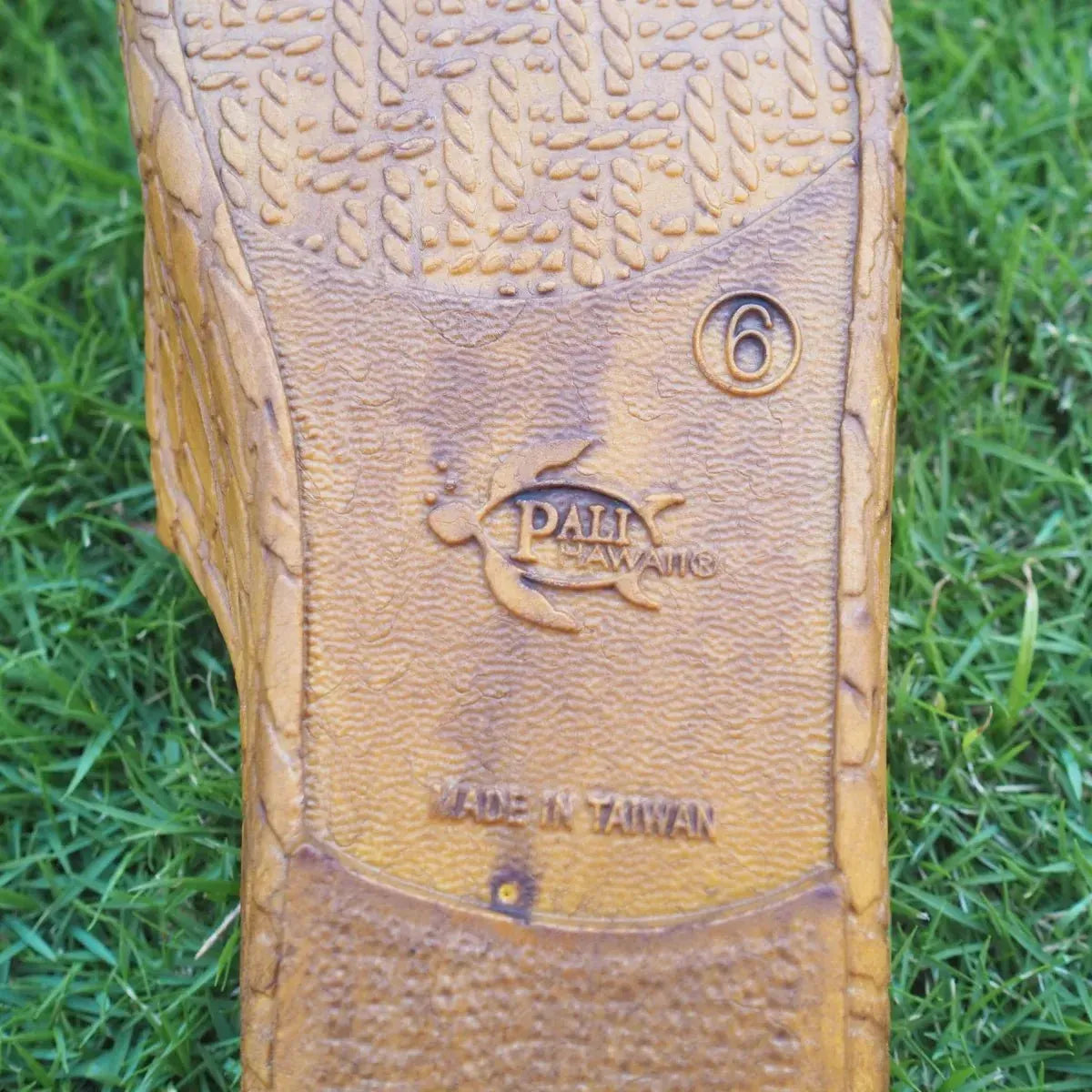 Light brown classic jandals® - pali hawaii jesus sandals