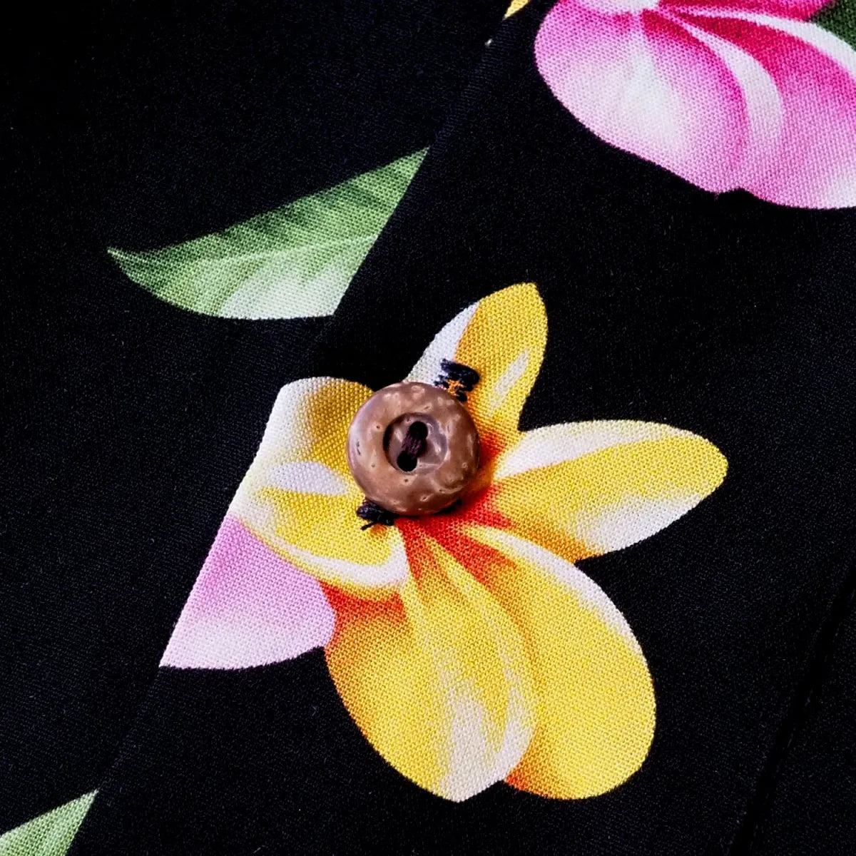 Pebble black hawaiian aloha rayon shirt